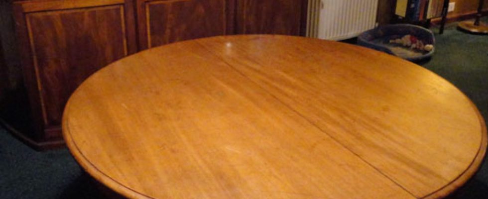 spisebord ovalt